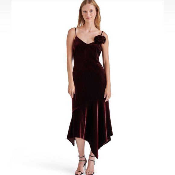 Steve Madden Women's Lucille Velvet Rosette Midi Red Wine Dress - Picture 2 of 6